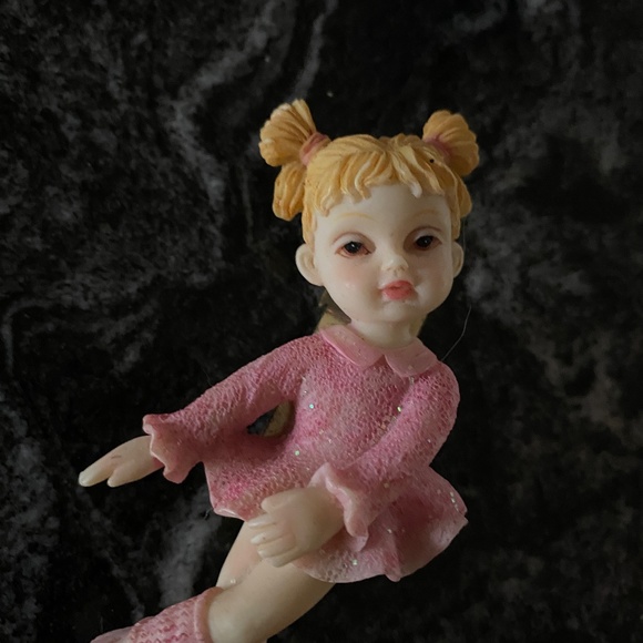 Ballerina Girl Wall Hook - Picture 2 of 7